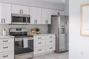 4850 Squire Hollow Dr, Lakeland, FL 33811 - Photo 9