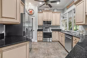 1096 Drew St, Lakeland, FL 33810 - Photo 11