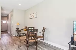 1102 Fox Lake Dr, Lakeland, FL 33809 - Photo 9