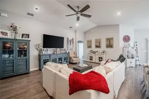 3227 Costello Cir, Winter Haven, FL 33884 - Photo 3