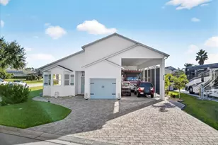 1102 Motorcoach Dr, Polk City, FL 33868 - Photo 3