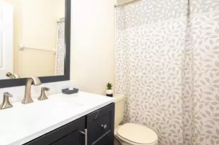 549 Hunter Cir, Kissimmee, FL 34758 - Photo 19