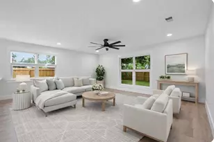 4935 Bobbie Ave, Lakeland, FL 33813 - Photo 3