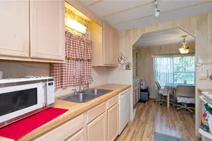 1737 E Robin Ave, Sebring, FL 33870 - Photo 11