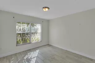 6847 Shadow Cast Ln, Lakeland, FL 33813 - Photo 9