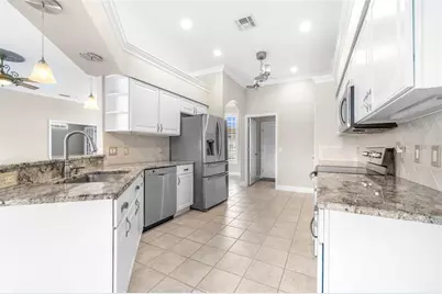 2636 Huntington Hills Drive, Lakeland, FL 33810 - Photo 11