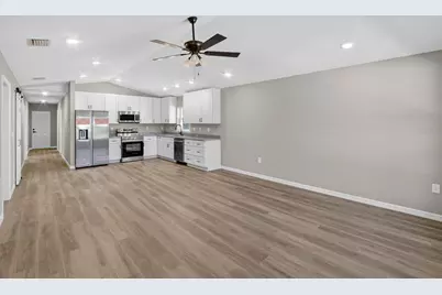 718 Seminole Avenue S, Fort Meade, FL 33841 - Photo 5