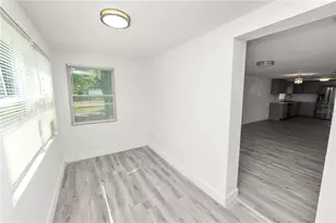 910 E Warren St, Plant City, FL 33563 - Photo 5