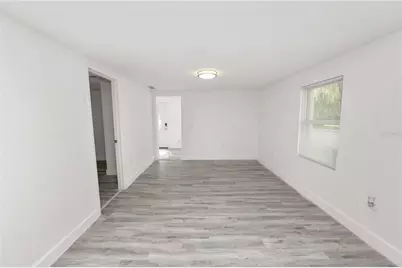 910 E Warren Street, Plant City, FL 33563 - Photo 9