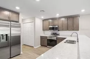 291 Chesapeake Dr, Saint Cloud, FL 34771 - Photo 5