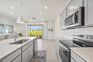 5369 Elmview Xing, Wesley Chapel, FL 33545 - Photo 9