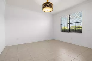 4056 Sunset Lake Dr, Lakeland, FL 33810 - Photo 9