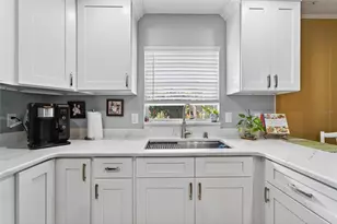 1909 Kimball Ct S, Lakeland, FL 33813 - Photo 9