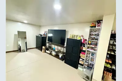 5832 Holmes Drive, Orlando, FL 32808 - Photo 11