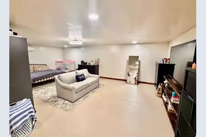 5832 Holmes Drive, Orlando, FL 32808 - Photo 13