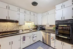 34739 Hibiscus Dr, Dade City, FL 33523 - Photo 13