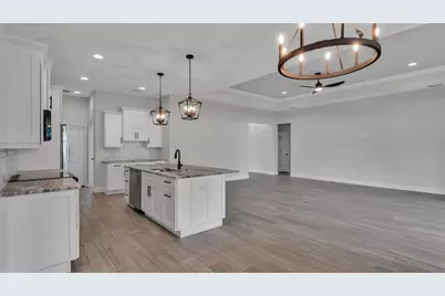 296 E Daughtery Road, Lakeland, FL 33809 - Photo 13