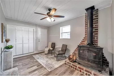 8100 5th Street N, Saint Petersburg, FL 33702 - Photo 9