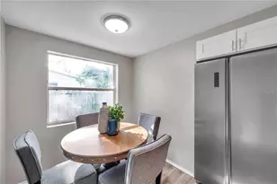 8100 5th St N, Saint Petersburg, FL 33702 - Photo 19