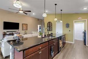 610 Vista View Ln, Lake Wales, FL 33853 - Photo 9