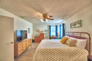 4823 Colonnades Cir W, Lakeland, FL 33811 - Photo 23