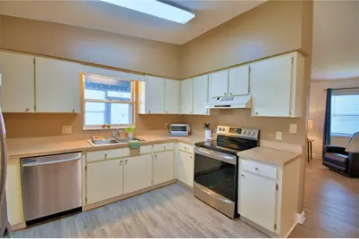 4823 Colonnades Circle W, Lakeland, FL 33811 - Photo 19