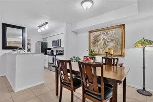 9481 Highland Oak Dr, Tampa, FL 33647 - Photo 7