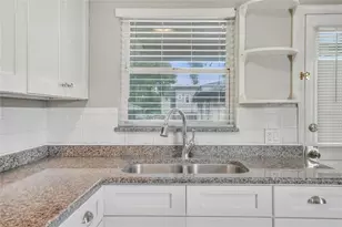 609 W Park St, Lakeland, FL 33803 - Photo 9