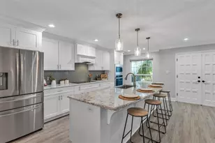 5238 Upland Pl, Lakeland, FL 33813 - Photo 9