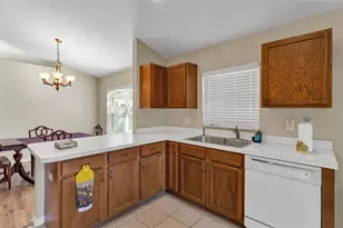 2729 Pankaw Ln, Valrico, FL 33596 - Photo 11