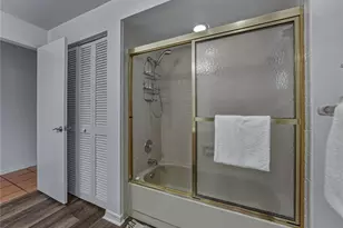 16404 Ashwood Dr, Tampa, FL 33624 - Photo 39