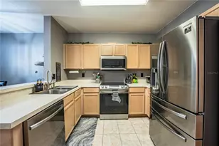 6562 Osprey Lake Cir, Riverview, FL 33578 - Photo 17