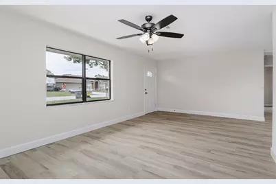 2405 Delrose Drive E, Lakeland, FL 33805 - Photo 3