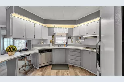 811 Elizabeth Lane, Lakeland, FL 33809 - Photo 3