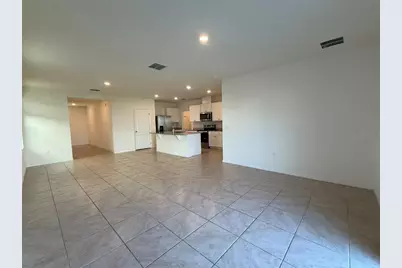 915 Waterfall Boulevard, Davenport, FL 33837 - Photo 9