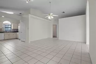 6325 Egret Dr, Lakeland, FL 33809 - Photo 3