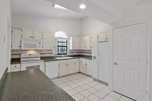 6325 Egret Dr, Lakeland, FL 33809 - Photo 11