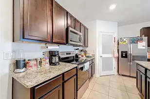 2043 Blue Highland Dr, Lakeland, FL 33811 - Photo 9