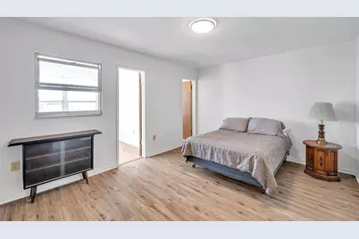 5925 Shore Boulevard S #406, Gulfport, FL 33707 - Photo 17