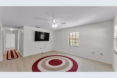 16 N Hendry Avenue, Fort Meade, FL 33841 - Photo 9