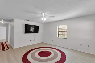 16 N Hendry Ave, Fort Meade, FL 33841 - Photo 9