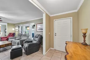 223 Martin Dr, Lakeland, FL 33809 - Photo 5