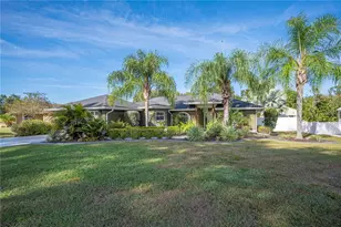 8741 Mt Royal Ln, Lakeland, FL 33809 - Photo 3