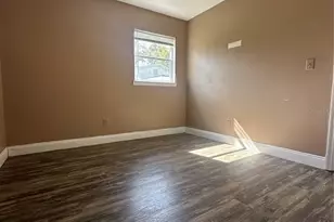 5939 Hilltop Ln E, Lakeland, FL 33809 - Photo 11