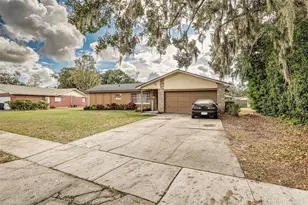 3077 Heather Glynn Dr, Mulberry, FL 33860 - Photo 1