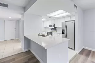 1121 Bowsprit Ln, Holiday, FL 34691 - Photo 7