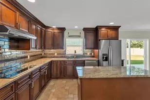 1456 Shorewood Dr, Auburndale, FL 33823 - Photo 5