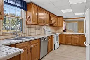 1542 Lake Ariana Blvd, Auburndale, FL 33823 - Photo 49