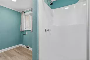 1542 Lake Ariana Blvd, Auburndale, FL 33823 - Photo 23