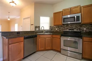 4181 Winding Vine Dr, Lakeland, FL 33812 - Photo 7